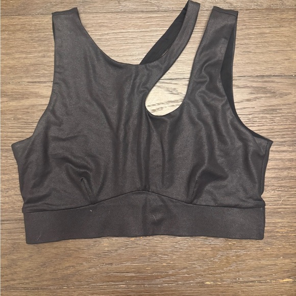 Fabletics, faux leather like sports bra crop Top size large medium impact - Picture 2 of 3